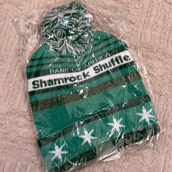 New Shamrock Shuffle Chicago green hat, new in original sealed packaging - Picture 9 of 12